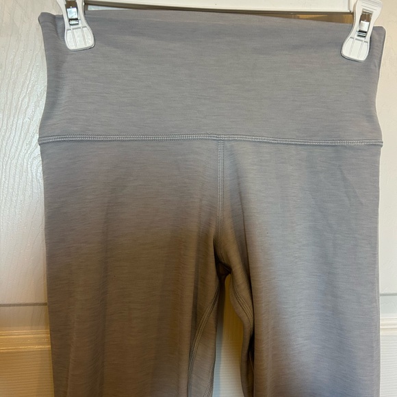 Aritzia Golden Butter Leggings - Picture 3 of 6